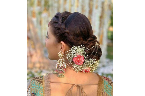 indian bride #flowers #bun # wedding hairstyle #be trendy 😊💐 | By Angel's  hair styleFacebook