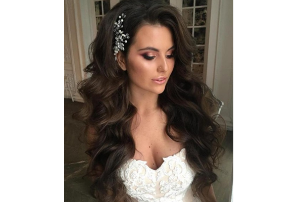 30+ Flawless Open Hairstyles For Your Wedding Functions! | Open hairstyles,  Reception hairstyles, Hair styles