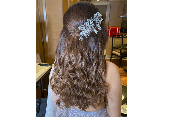 10+ Fuss-free Bridal Hairstyles For Intimate Home Weddings | WeddingBazaar