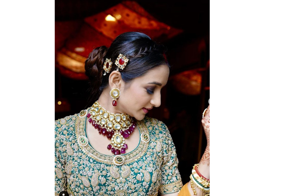 Bridal Alert: Expert Bridal Hairstyles Recommendation for D-Day