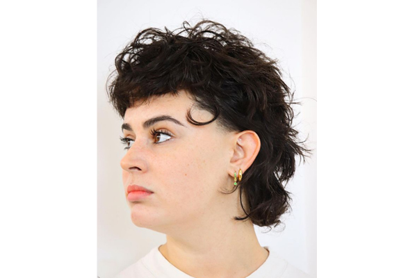46 Short Straight Hairstyles Trending Right Now in 2024