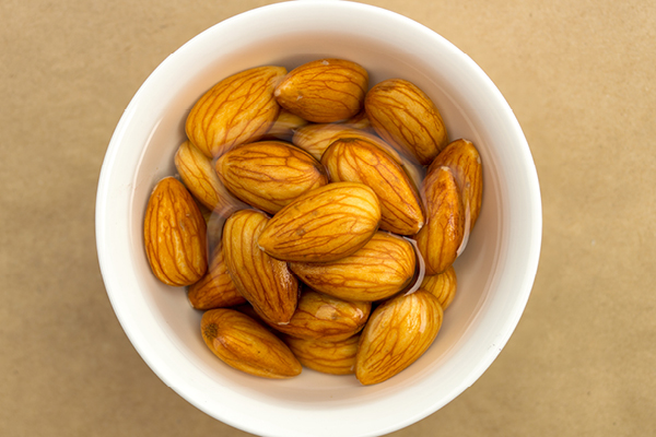 Soaked almonds benefits 13: Good for the skin