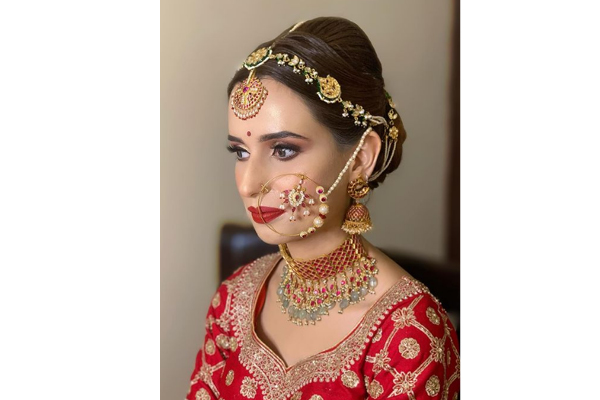 Pakistani Bridal Hairstyles and Makeup