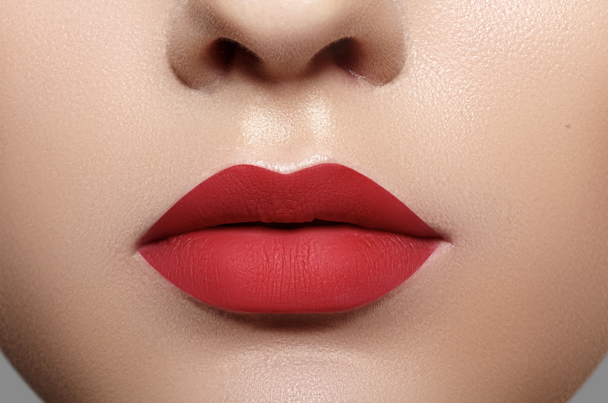 red lipstick woman make up