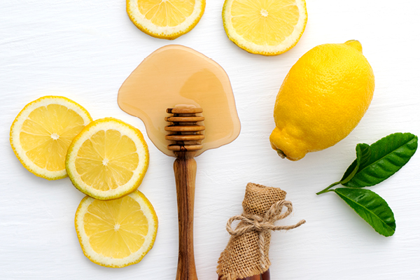 Lemon juice, honey and methi hair mask for dandruff