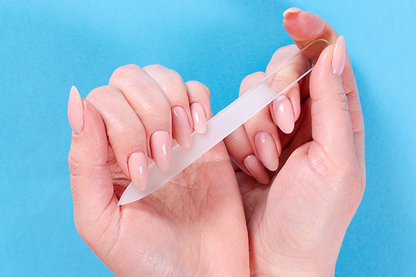 How to Use a Glass Nail File (Step by Step Instructions) – JIOI