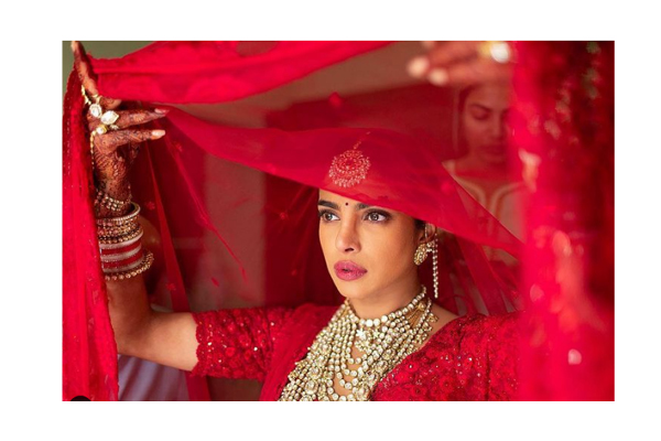 Priyanka Chopra's mother Madhu Chopra shares unseen picture of 'happy  bride' Parineeti Chopra from her 'choora' ceremony | Bollywood News - The  Indian Express