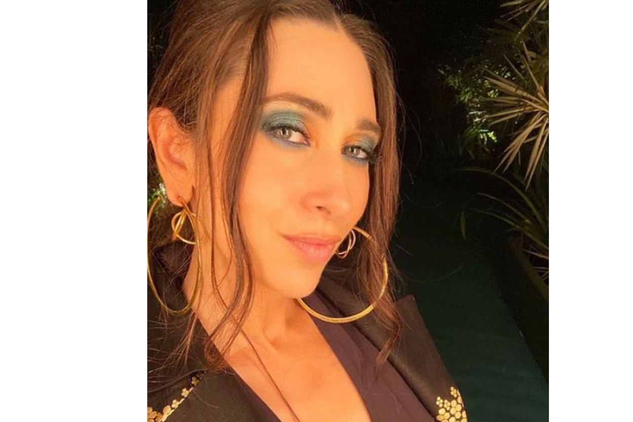 These no makeup selfies by Karisma Kapoor are everything at the