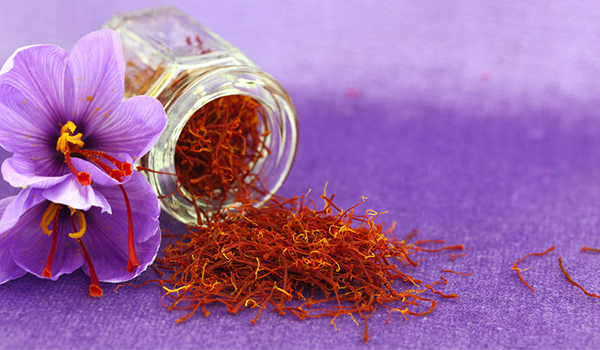 5 reasons why you need to include saffron in your skincare routine