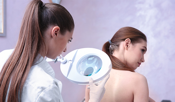 5 signs you need to see a dermatologist ASAP!
