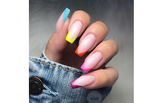 45+ Short French Nails For An Elegant Mani - Betty Beautylicious