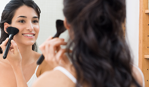 5 Ways To Deal With An Oily T-Zone Using Makeup