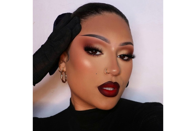 Rock the Burgundy Color Trend with Glamorous Makeup Looks