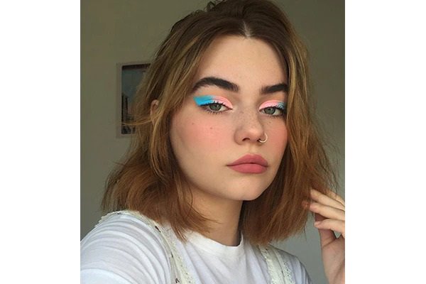 pink and blue eyeshadow woman eye make-up