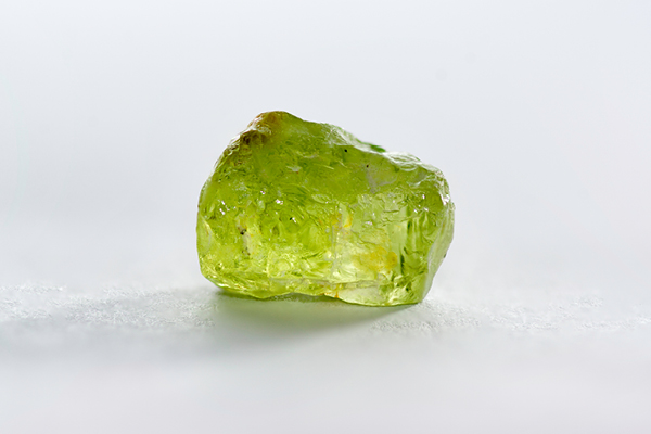 Benefits of peridot stone for the skin