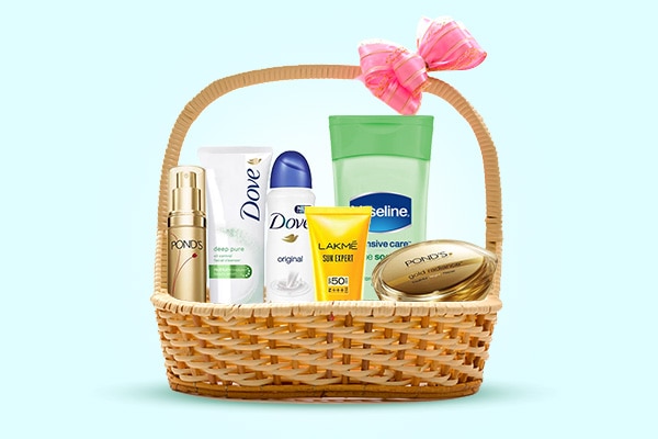 Buy Aster holiday spa gift box, Mothers day hamper, Luxury gift hamper,  natural skincare, Christmas hamper, all skin types, No Parabens and  sulphate Online at Low Prices in India - Amazon.in