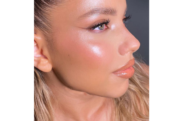 5. All shine with a highlighter