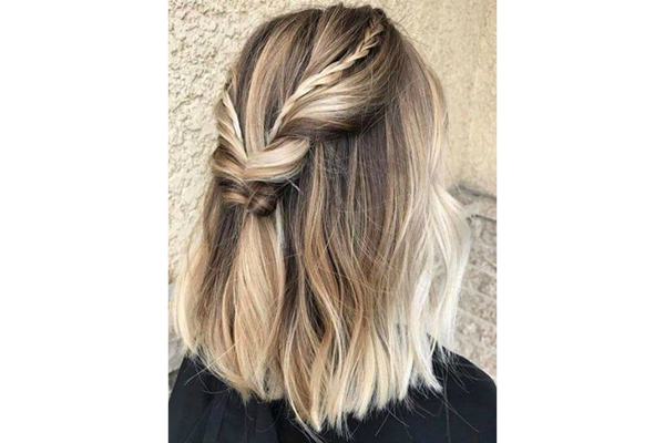 Half up, half down hairstyles | Gallery posted by Celeumwiza | Lemon8