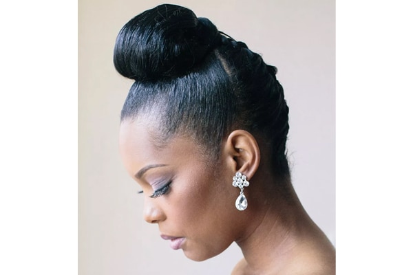 Beautiful Wedding Bun Hairstyle for Bridesmaids