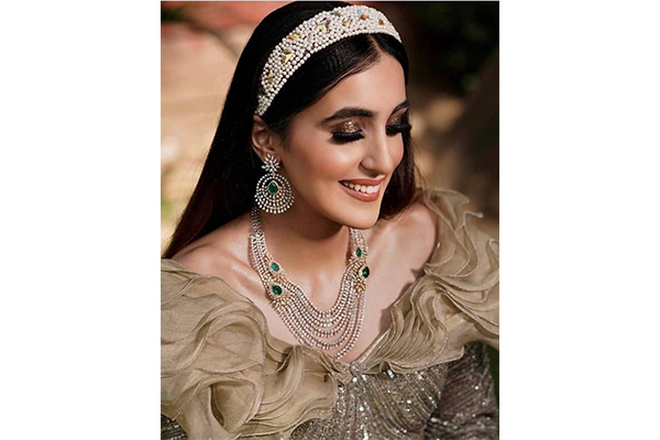 Take An Inspiration From Sana Khan's Wedding And Makeup Looks