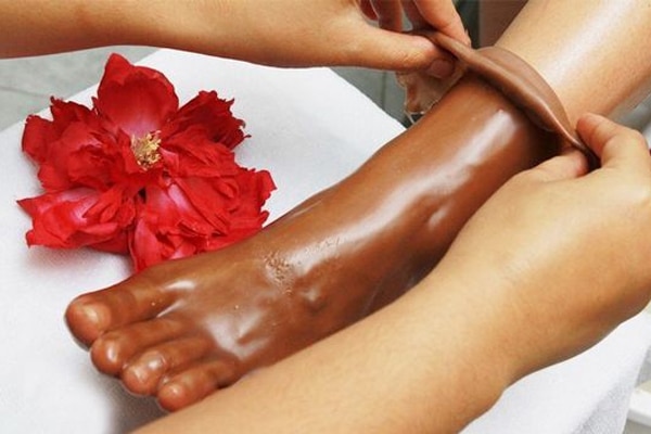 Here s why you should opt for chocolate wax this summer