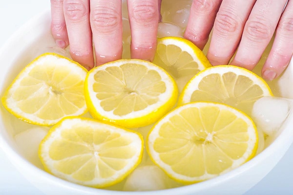 How to Stop Nails From Peeling