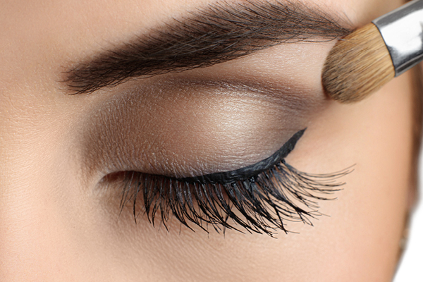 An expert-approved guide on how to apply eyeshadow perfectly each time