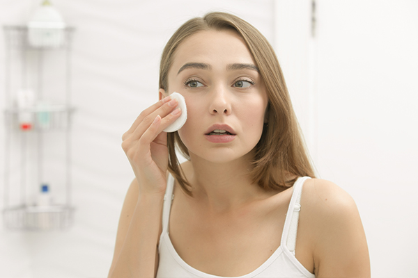 Don’t panic! Here’s what to do when you see a pimple coming