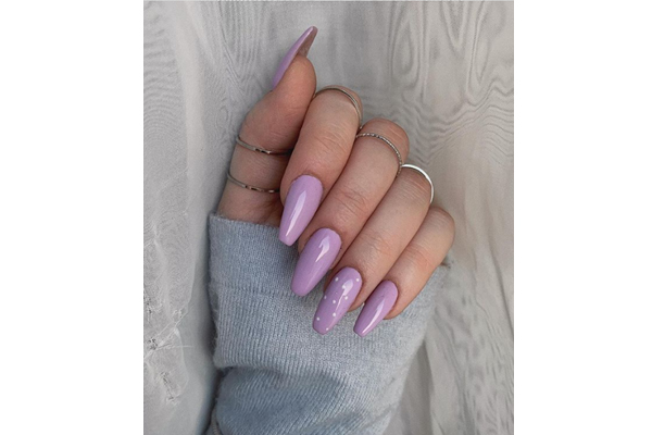 Lilac Daisy Nails 🌼 | Lilac nails, Purple nail art, Light purple nails