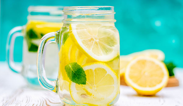 WHY YOU SHOULD DRINK LEMON WATER IN THE MORNING?