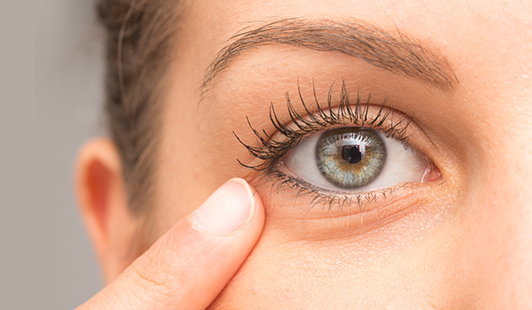 7 Ways To Instantly Get Rid Of Under Eye Bags