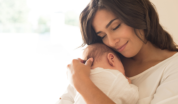 5 postpartum haircare tips every new mom needs to know about 