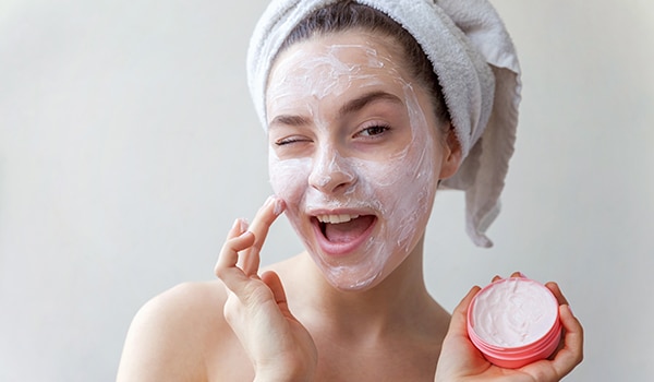 Quick tips and tricks to make the most of your moisturiser 