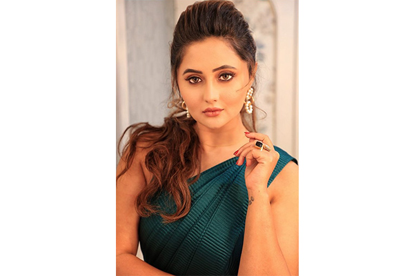 Ritu Kumar and Sabyasachi are my favorites: Rashmi Desai