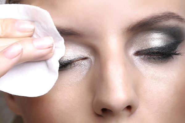 Step-by-step makeup removal guide