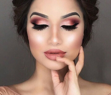 Rose gold makeup