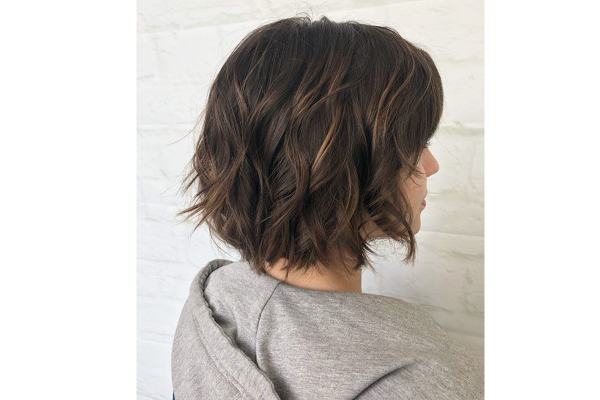25 Gorgeous Haircuts For Dry Frizzy Hair - 2023 | Fabbon