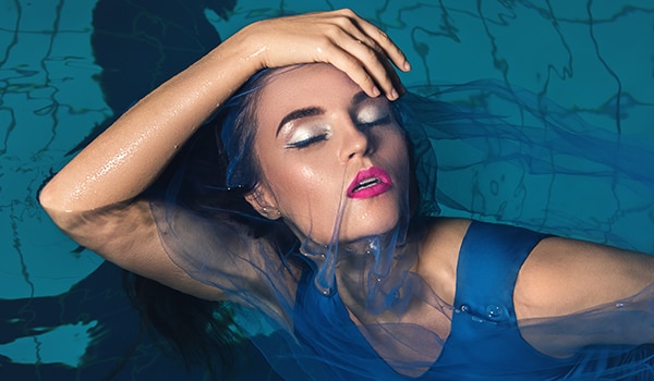 Waterproof makeup: 9 ways to make sure your look lasts from the pool to the  sweaty summer sun - FASHION Magazine