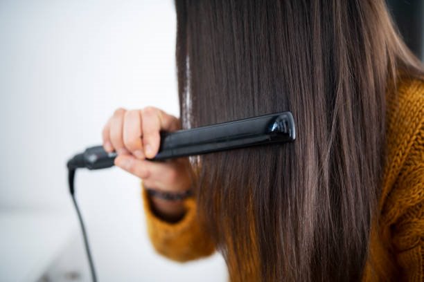 9 Useful Tips to Apply Before Using a Hair Straightener