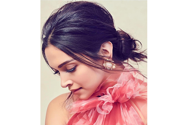 10 hairstyles of Deepika Padukone that is perfect for parties - NORTHEAST  NOW