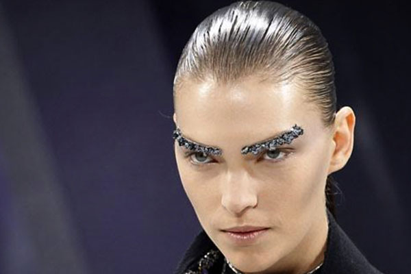 5 TIMES THE CELESTIAL MAKEUP TREND WOWED US ON THE RUNWAY