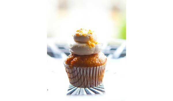 WE HUNT DOWN 8 POPULAR CUPCAKE SPOTS AND TELL YOU WHICH ONES MAKE THE CUT