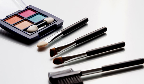 The beginner’s guide to eyeshadow brushes