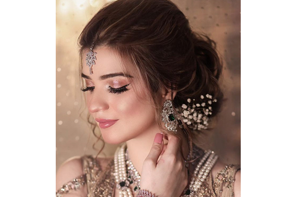 Beautiful Engagement Hairstyles [site:name] | Arabia Weddings