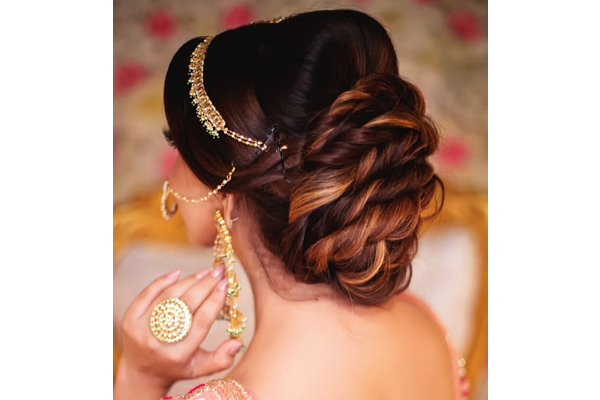 4 Beautiful Hairstyles with Lehnga, Gown, Saree : Hair Style Girl, Easy  Wedding Hairstyles - YouTube
