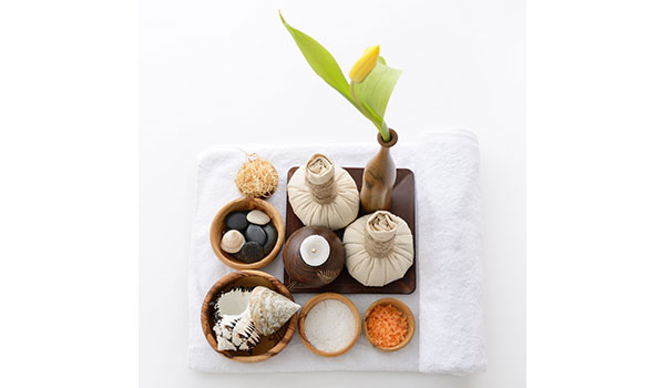 WONDERING HOW POTLI MASSAGE THERAPY WORKS AND HOW IT CAN HELP YOU? READ OUR GUIDE