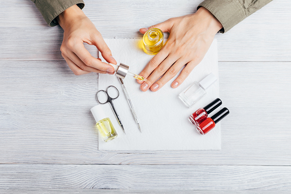 How to care for natural nails after acrylics