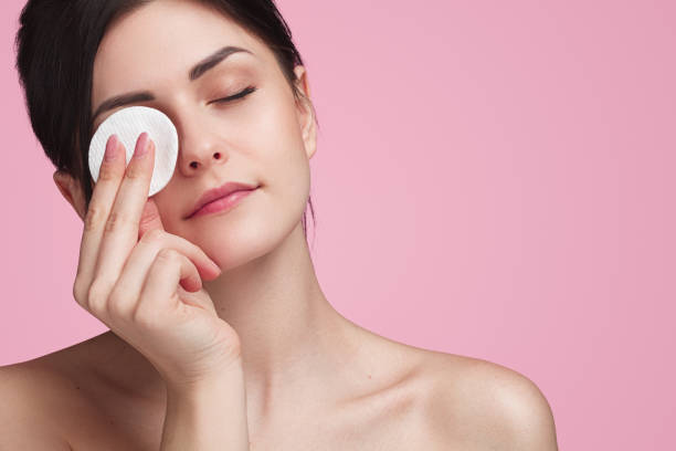 The Dos and Don'ts of Makeup Removal