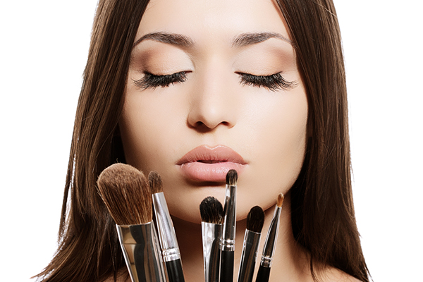 How to care for brushes to make them last - Guide to buying makeup brushes