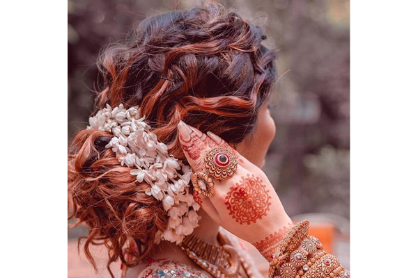 Traditional Indian messy side braid | Side braid hairstyles, Indian  hairstyles, Long hair styles